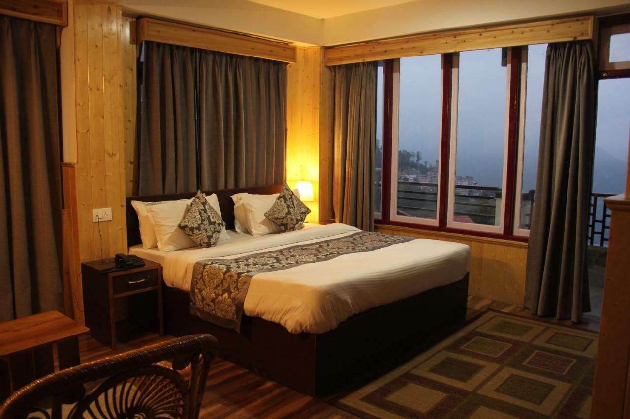 Bluben Alpine Hotel Pelling Exterior photo